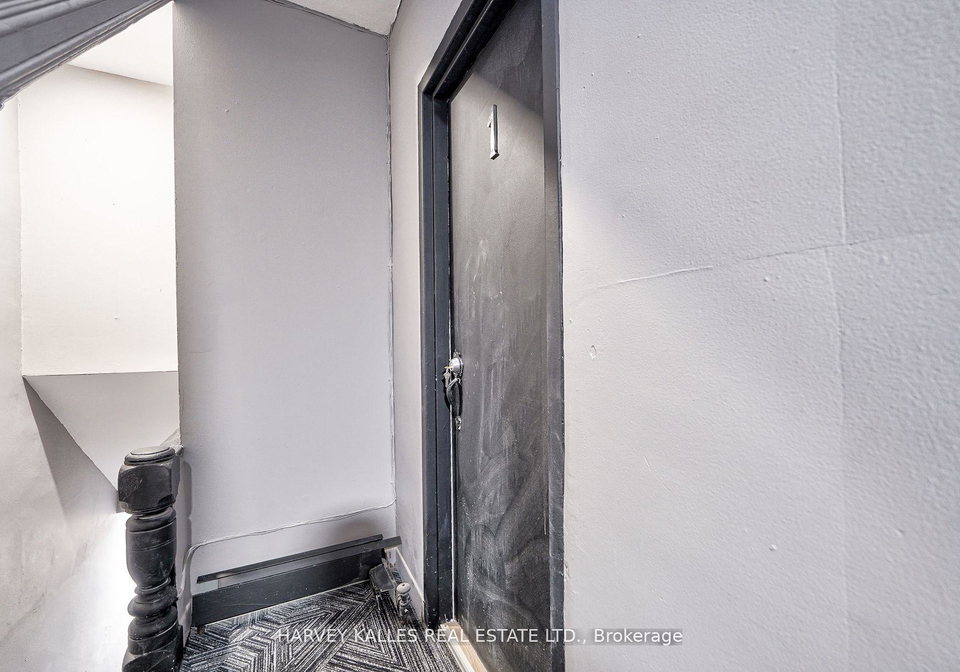 1046-bathurst-street-toronto-ontario-c13049184