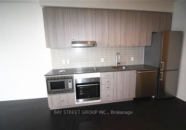 7-kenaston-gardens-north-york-ontario-c13049612