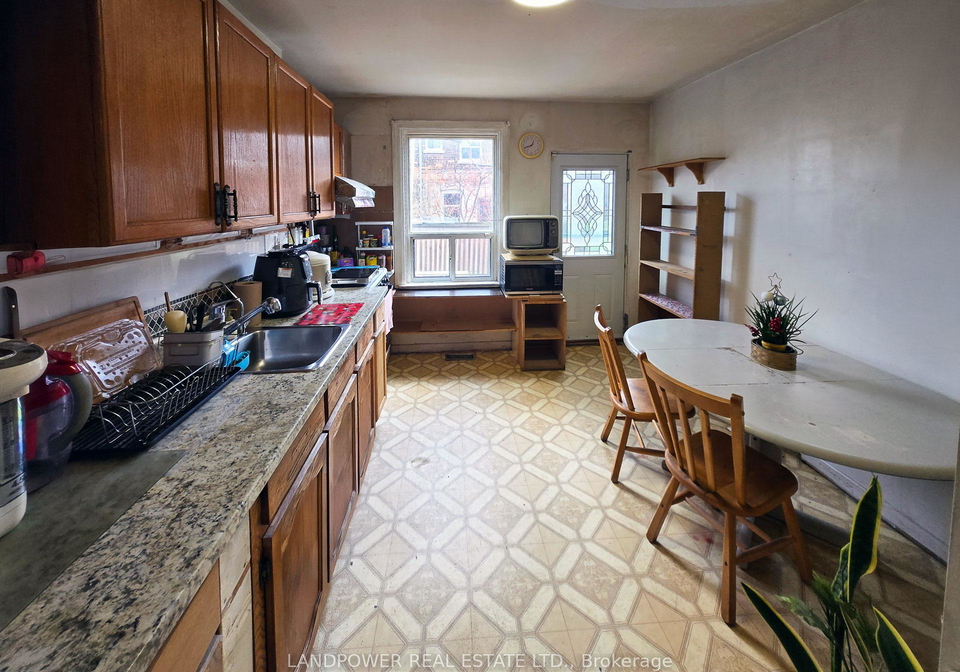 9-saint-clarens-avenue-toronto-ontario-c13049684