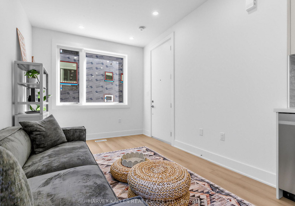 45-bellevue-avenue-toronto-ontario-c13049768