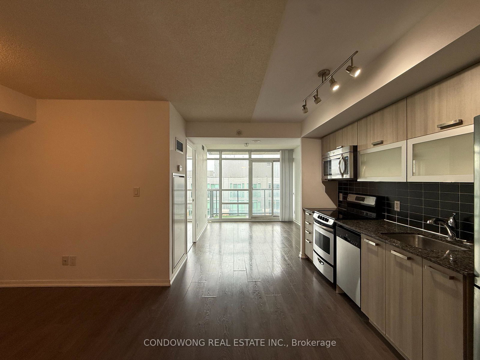 68-abell-street-toronto-ontario-c13049782