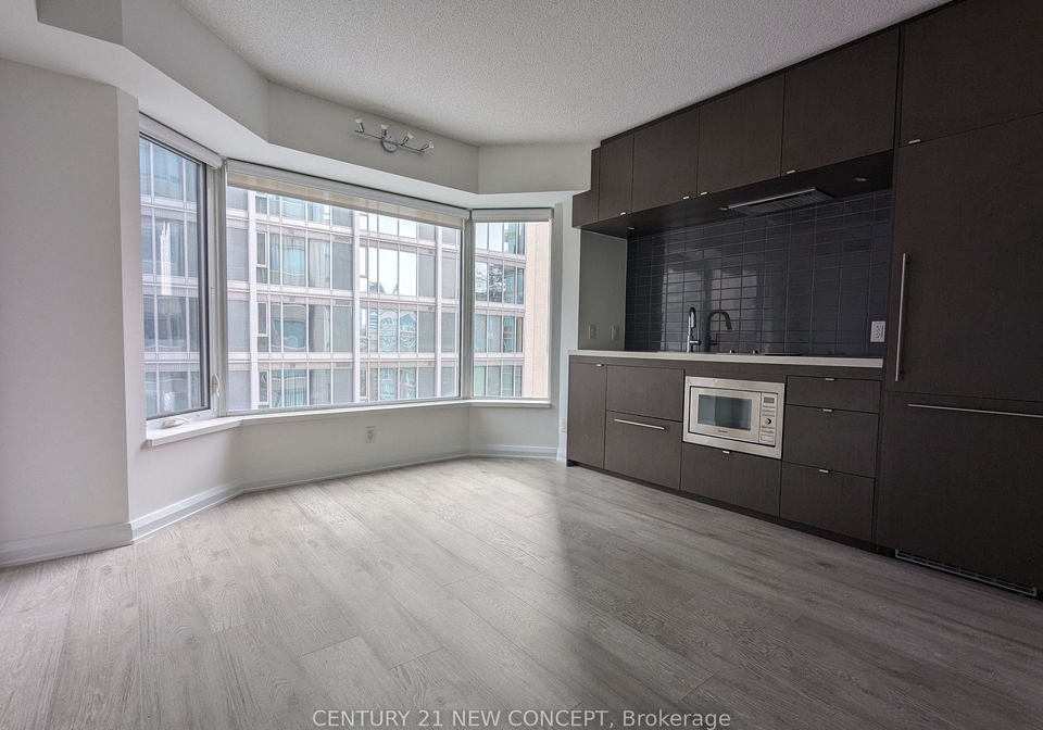 155-yorkville-avenue-toronto-ontario-c13049814