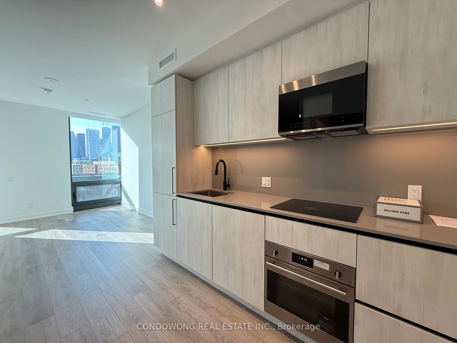 35-parliament-street-toronto-ontario-c13049900