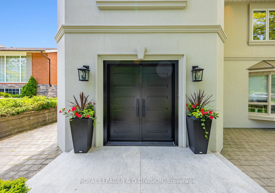 31-george-henry-boulevard-north-york-ontario-c13050048
