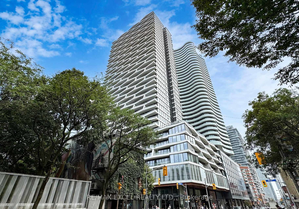 85-wood-street-toronto-ontario-c13050080