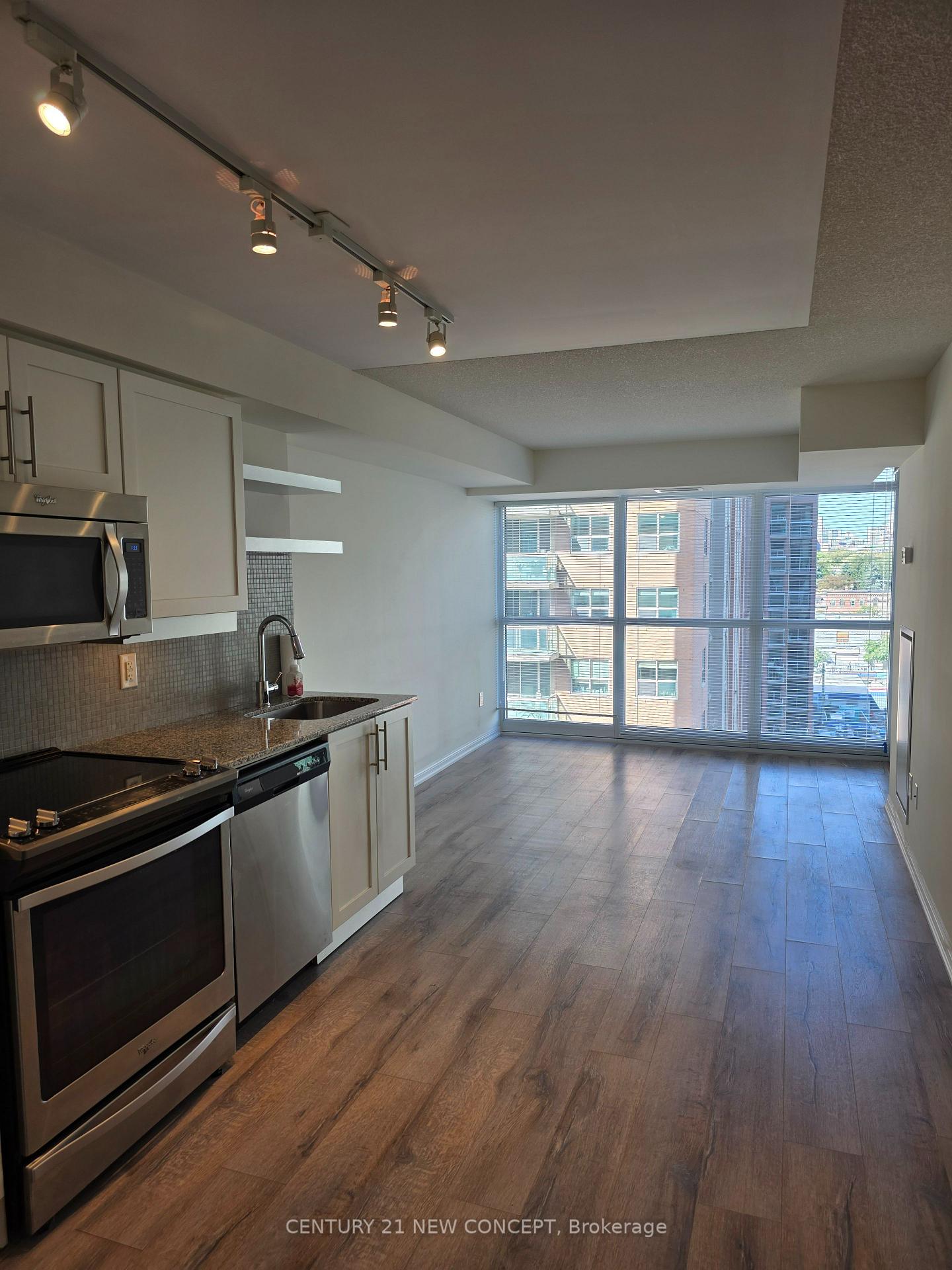 400-adelaide-street-e-toronto-ontario-c13050290