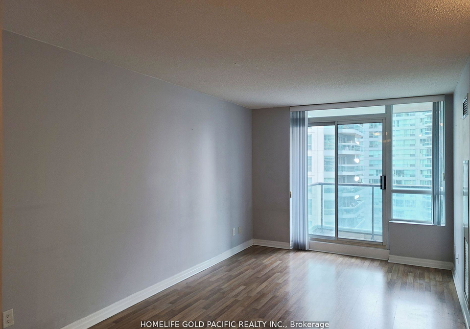 12-yonge-street-toronto-ontario-c13050320