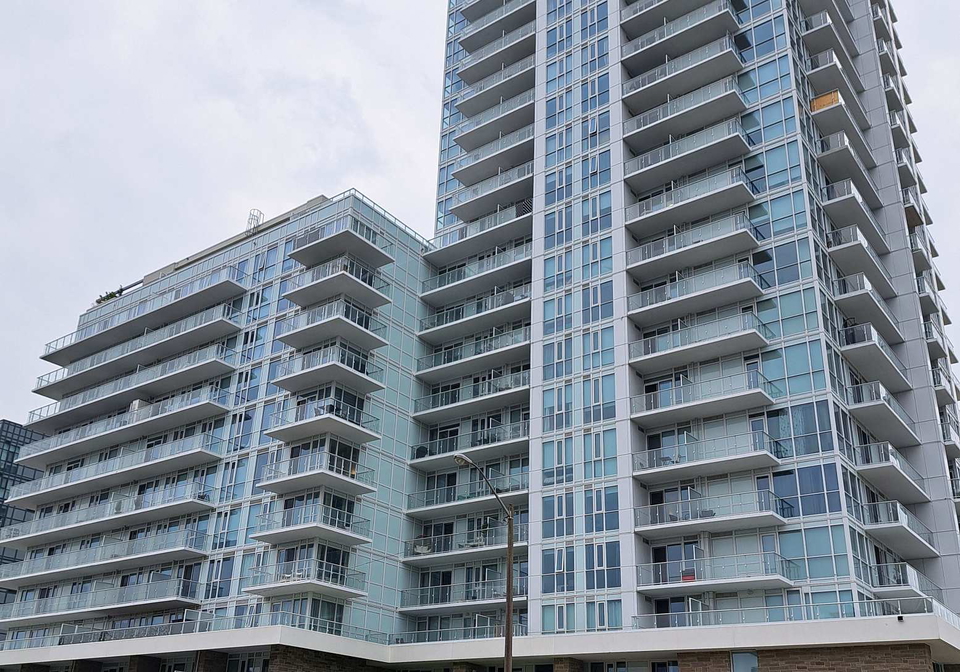 10-deerlick-court-north-york-ontario-c13050418