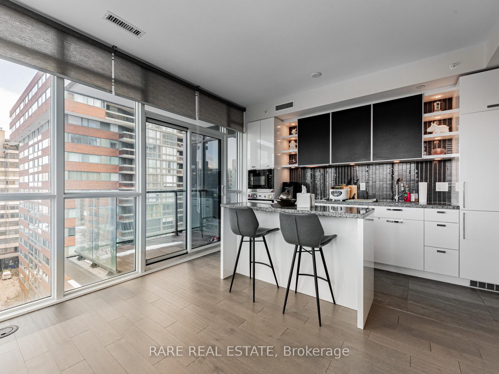 32-davenport-road-toronto-ontario-c13050788