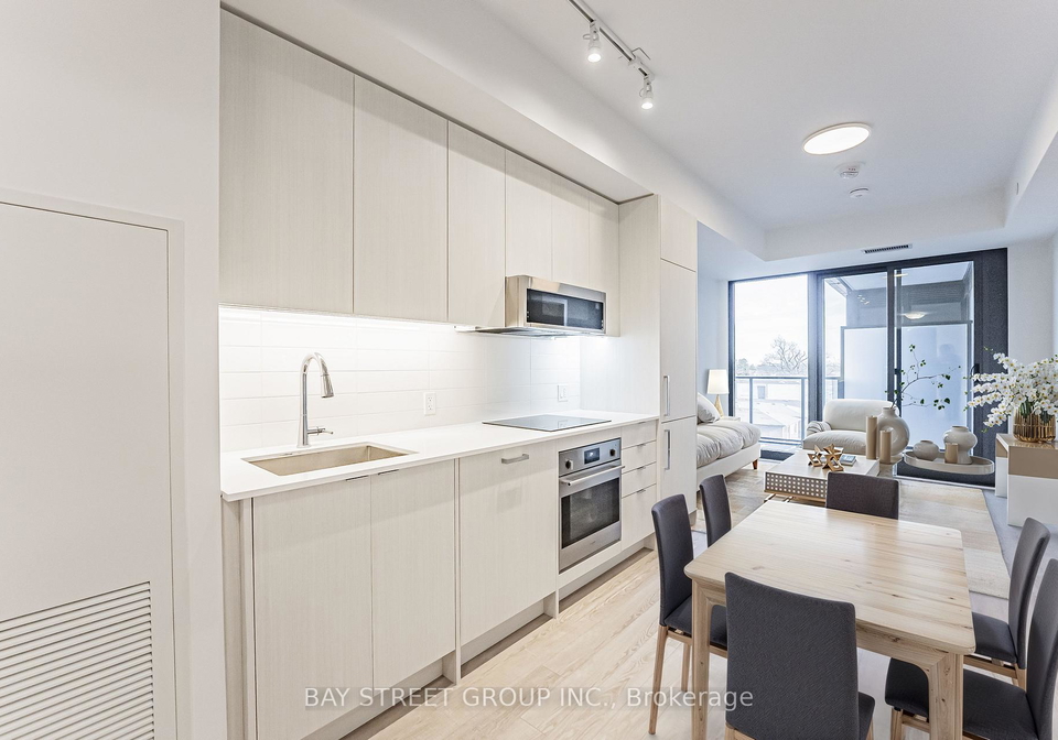 250-lawrence-avenue-w-toronto-ontario-c13050936