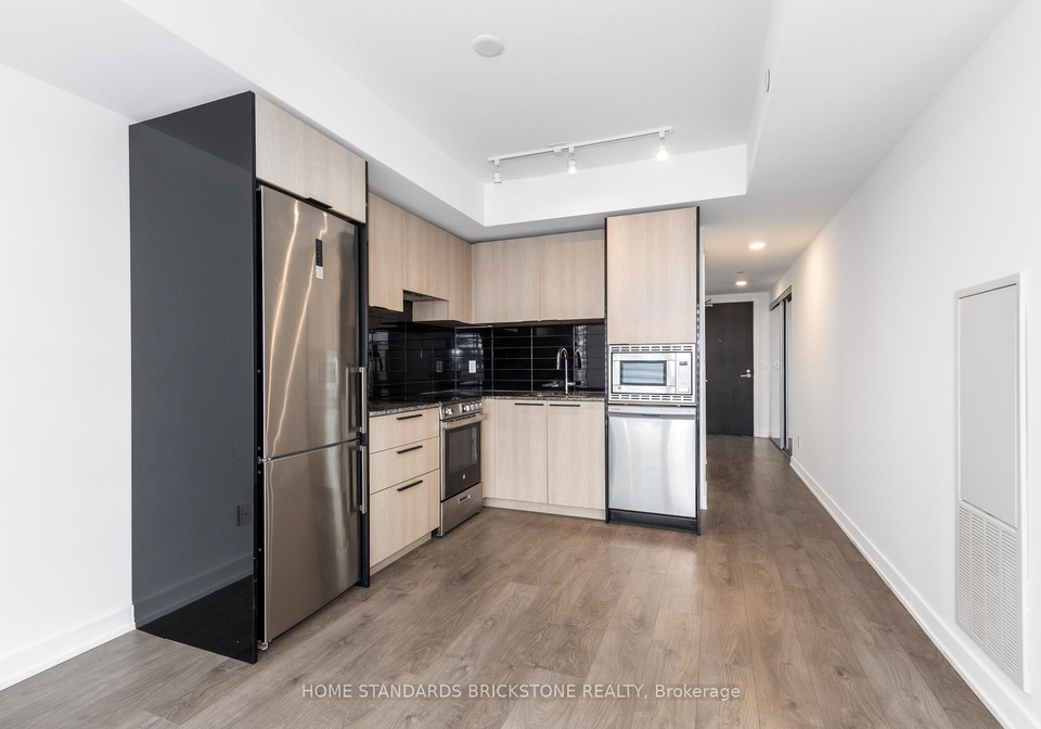 501-yonge-street-toronto-ontario-c13051330