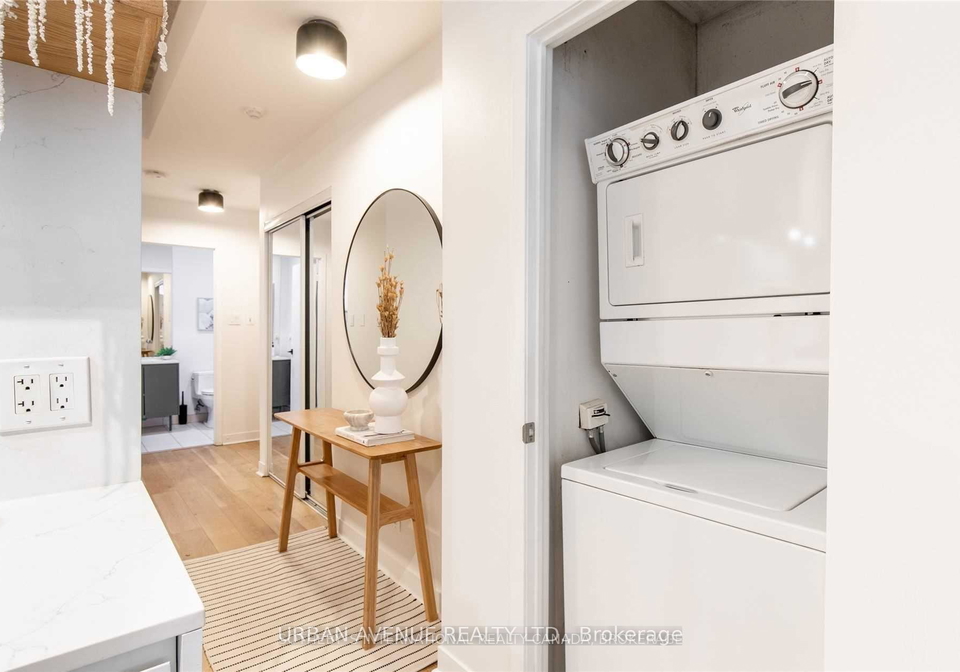 127-queen-street-e-toronto-ontario-c13051468