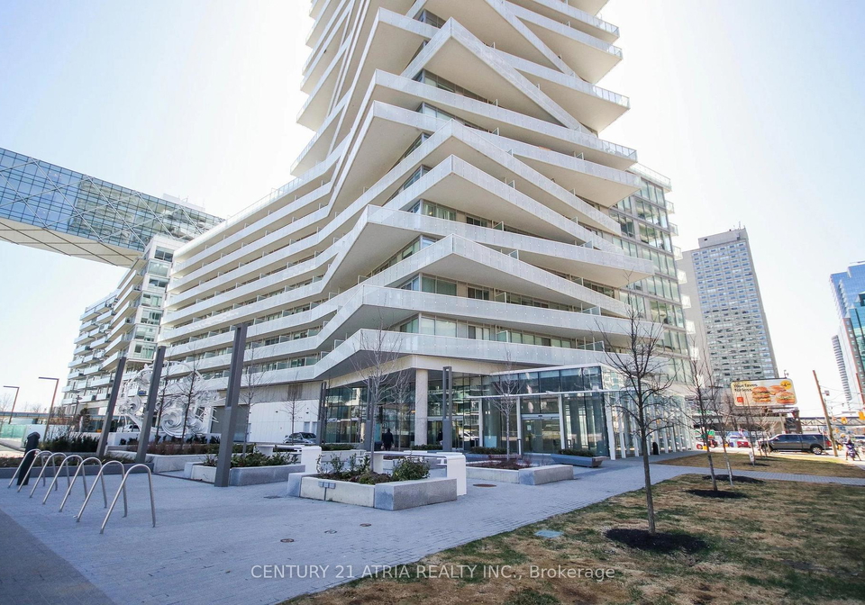 15-queens-quay-toronto-ontario-c13051470