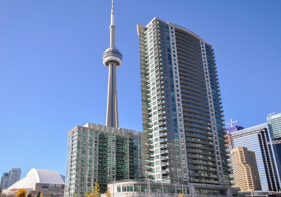 30-grand-trunk-crescent-toronto-ontario-c13051530
