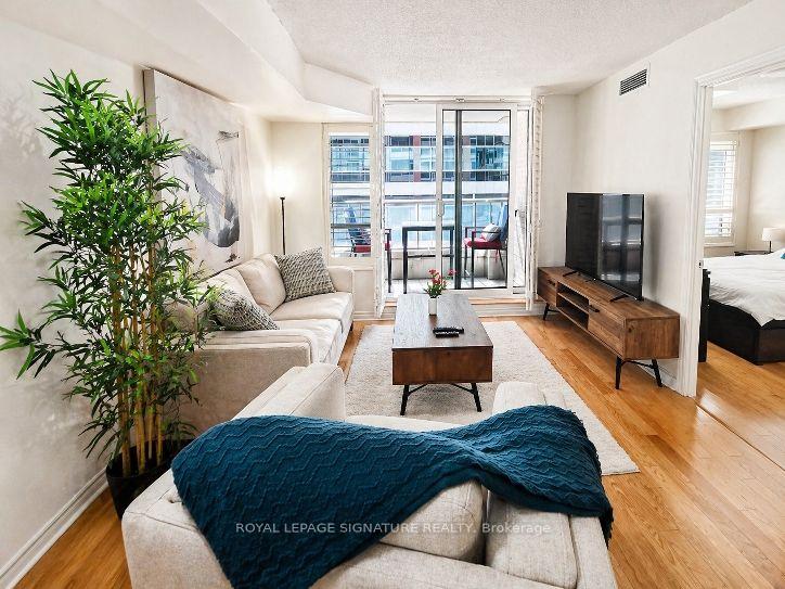 270-wellington-street-w-toronto-ontario-c13051694