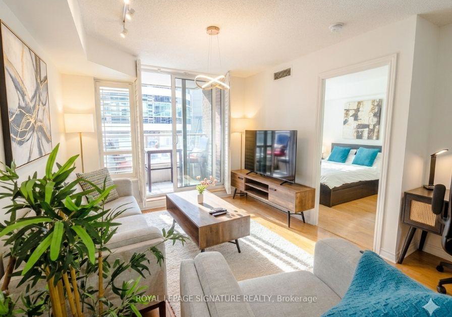 270-wellington-street-w-toronto-ontario-c13051694