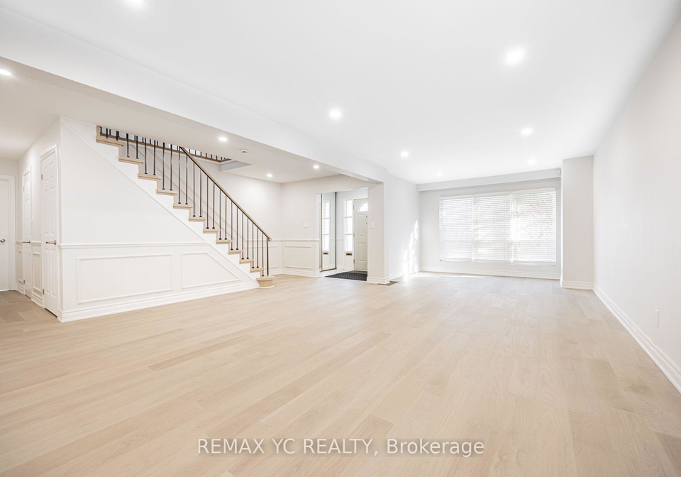 244-banbury-road-north-york-ontario-c13051836