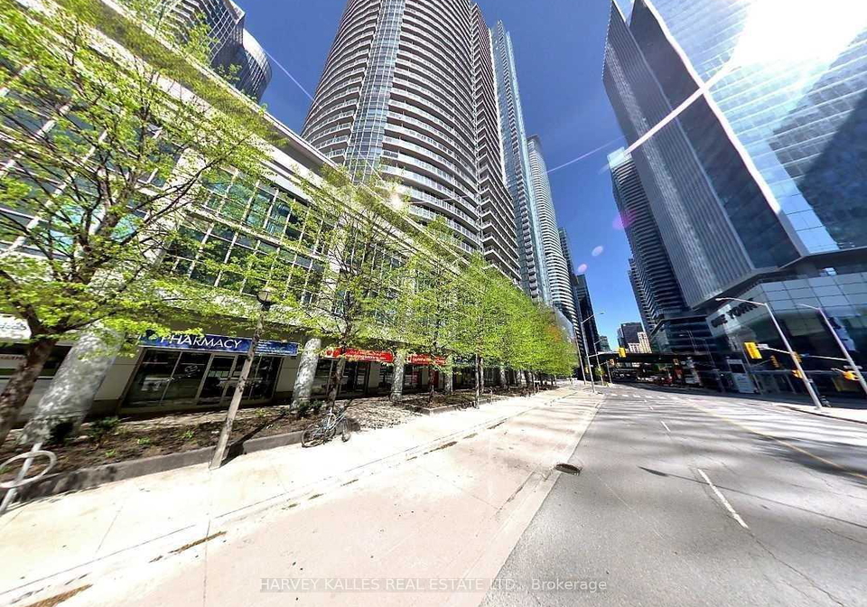 8-york-street-toronto-ontario-c13052304