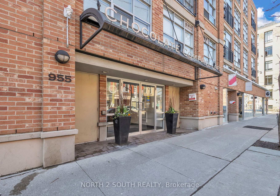955-queen-street-w-toronto-ontario-c13052306