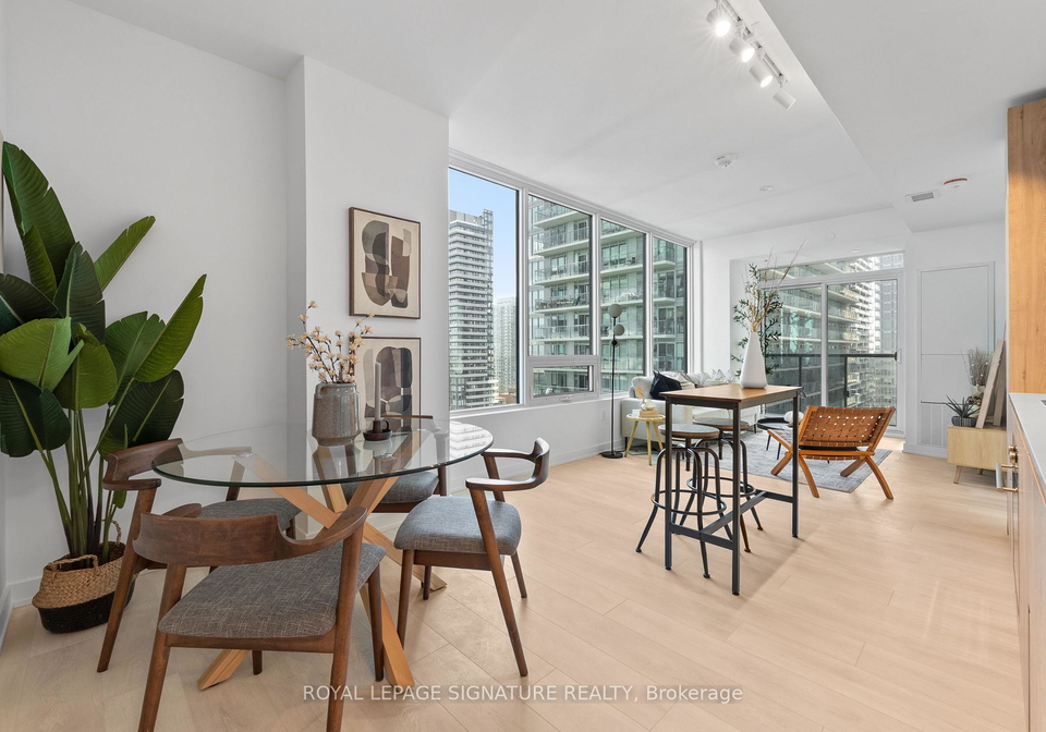 117-broadway-avenue-toronto-ontario-c13052690