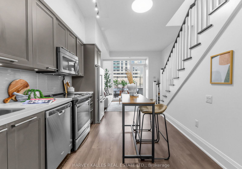 30-roehampton-avenue-toronto-ontario-c13052824
