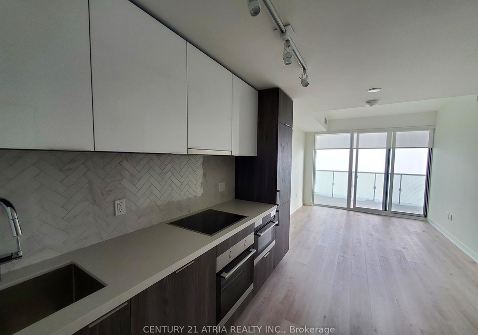 15-queens-quay-e-toronto-ontario-c13053090
