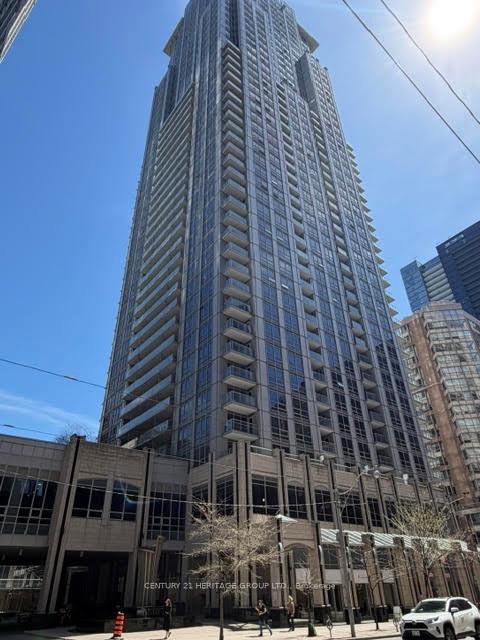 761-bay-street-toronto-ontario-c13053196