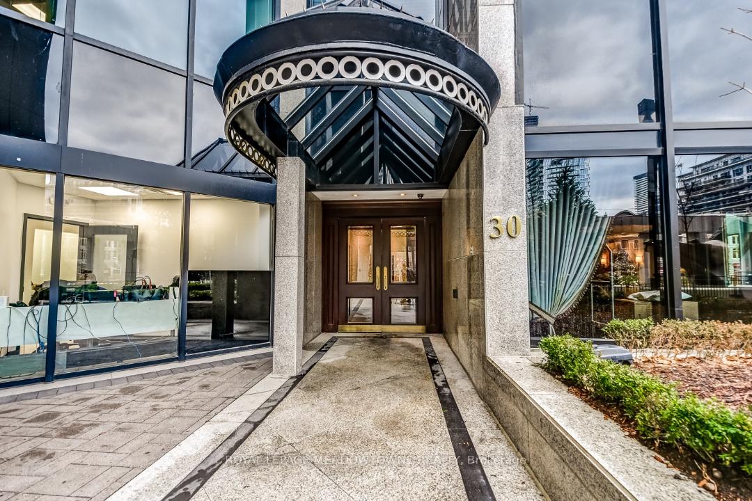 30-wellington-street-e-toronto-ontario-c13053528