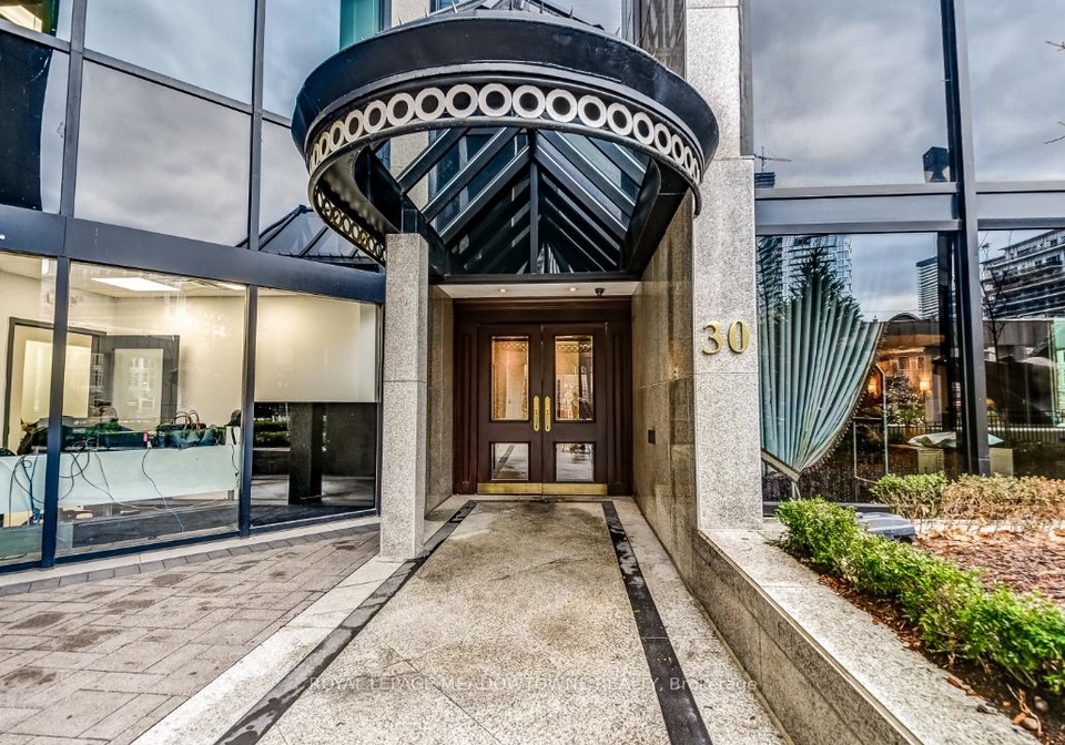 30-wellington-street-e-toronto-ontario-c13053528