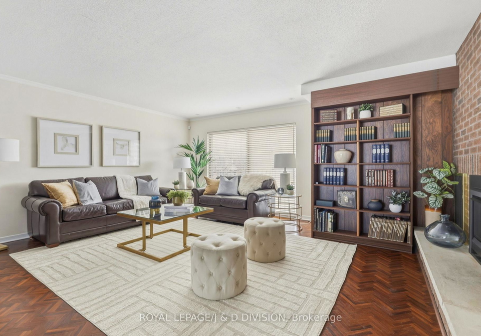 122-cortleigh-boulevard-toronto-ontario-c13053698