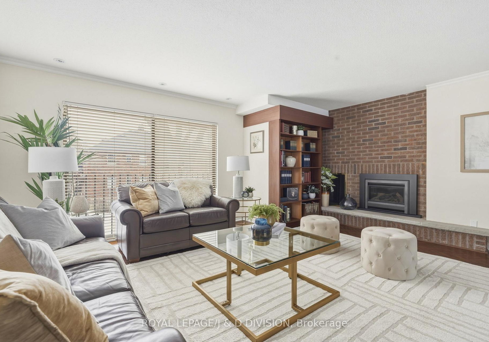 122-cortleigh-boulevard-toronto-ontario-c13053698
