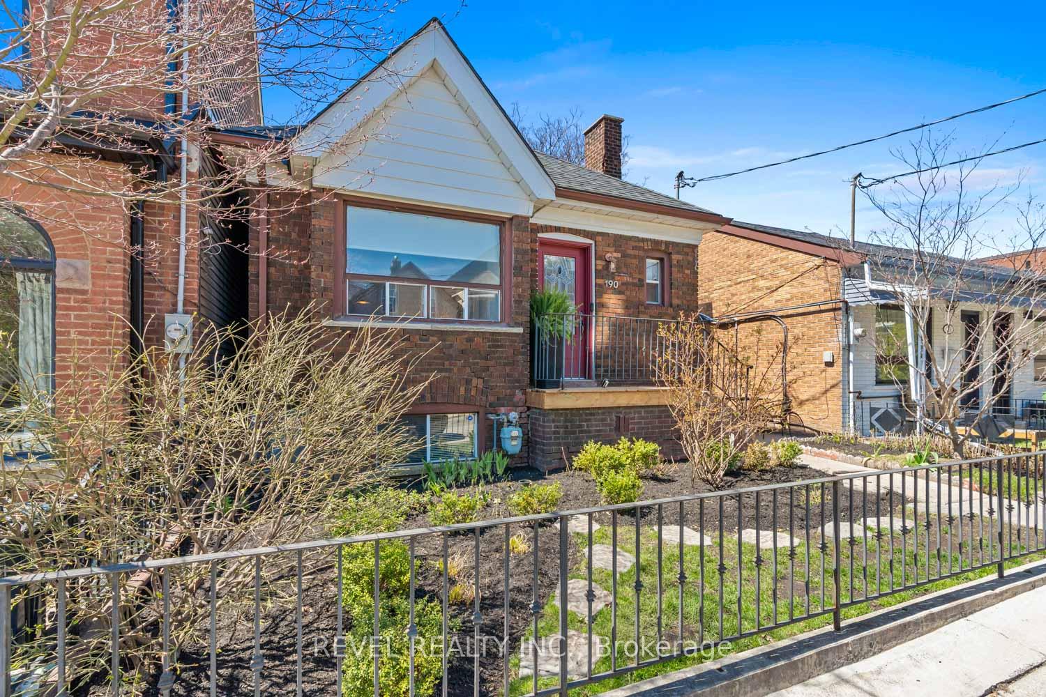 190-manning-avenue-toronto-ontario-c13053934