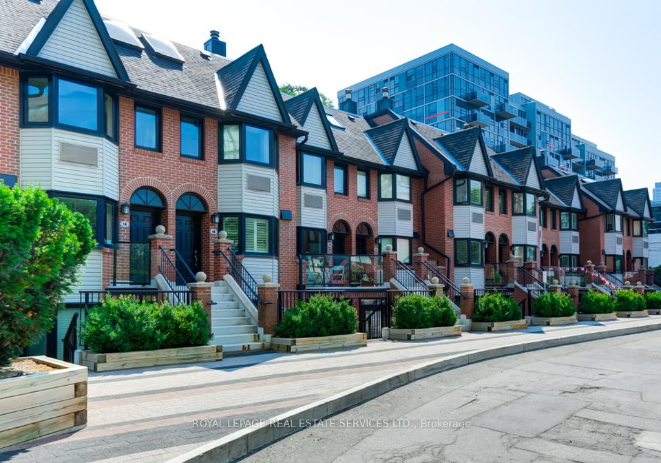 570-wellington-street-w-toronto-ontario-c13054008