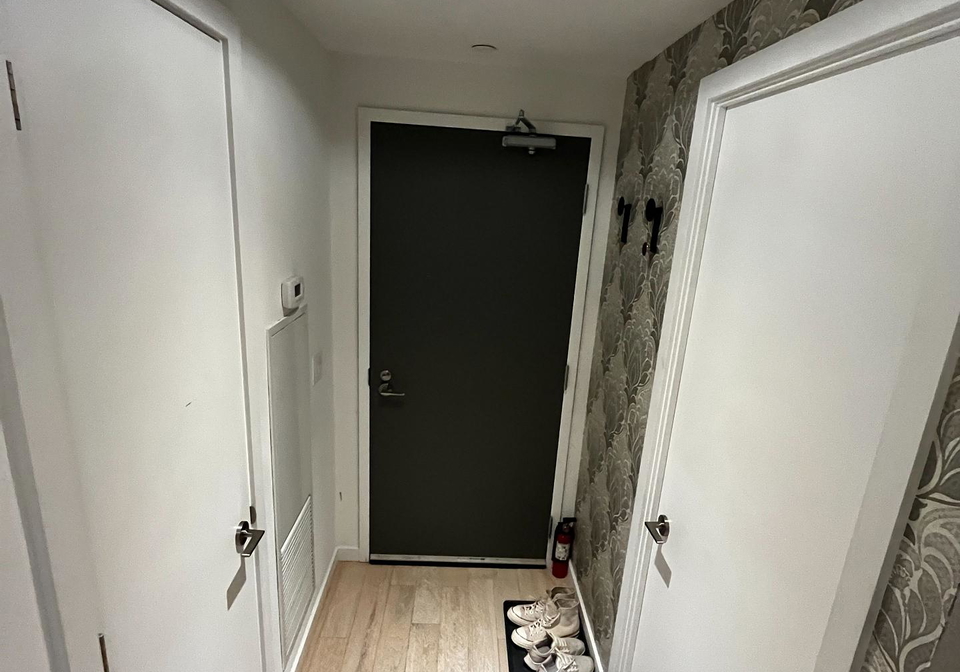 170-bayview-avenue-toronto-ontario-c13054016