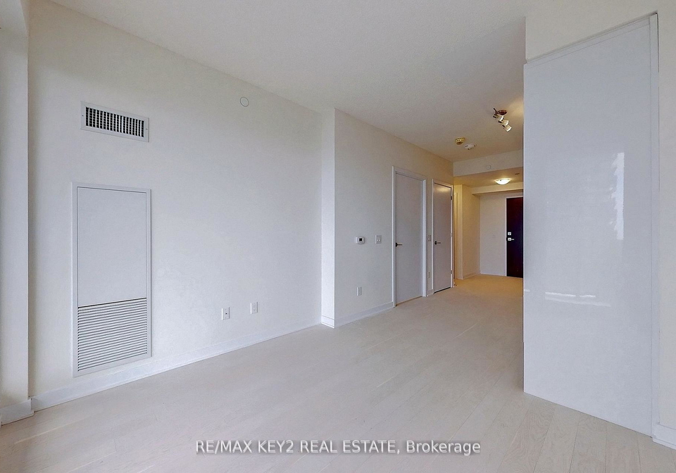 2221-yonge-street-toronto-ontario-c13054460