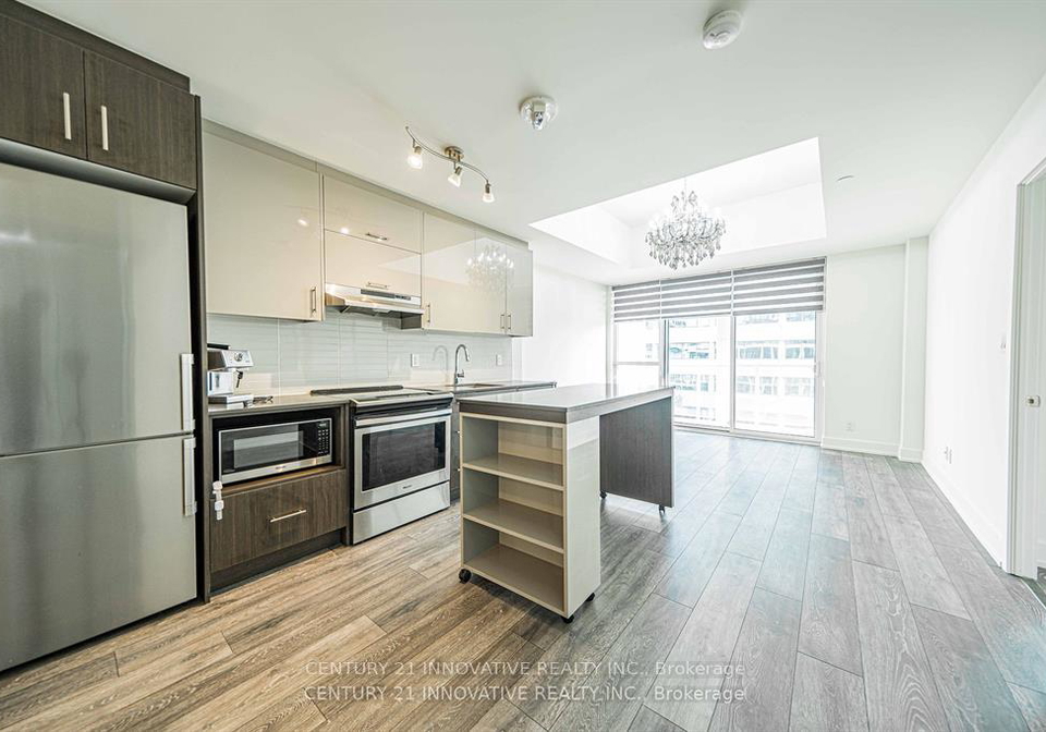 180-fairview-mall-drive-north-york-ontario-c13054522