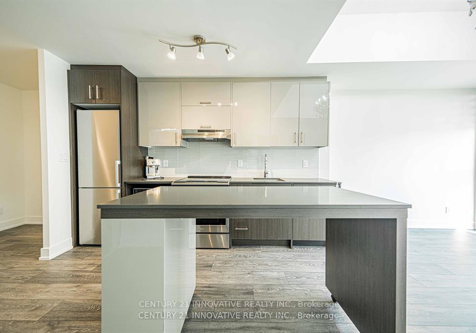 180-fairview-mall-drive-north-york-ontario-c13054522