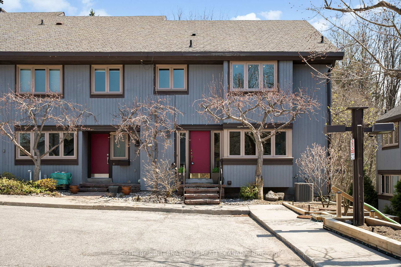 33-rainbow-creek-way-north-york-ontario-c13054840