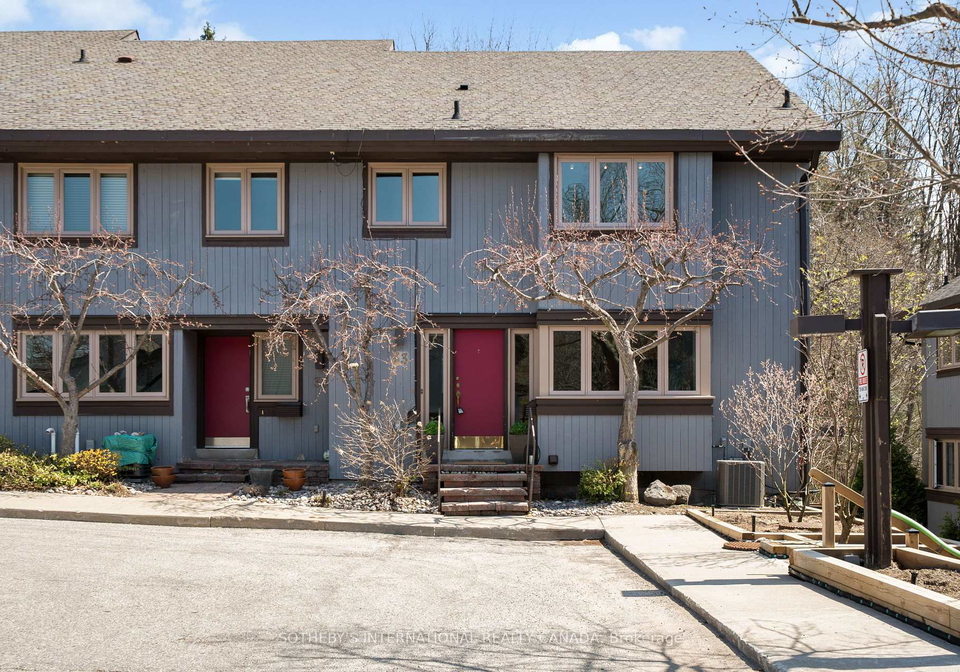33-rainbow-creek-way-north-york-ontario-c13054840