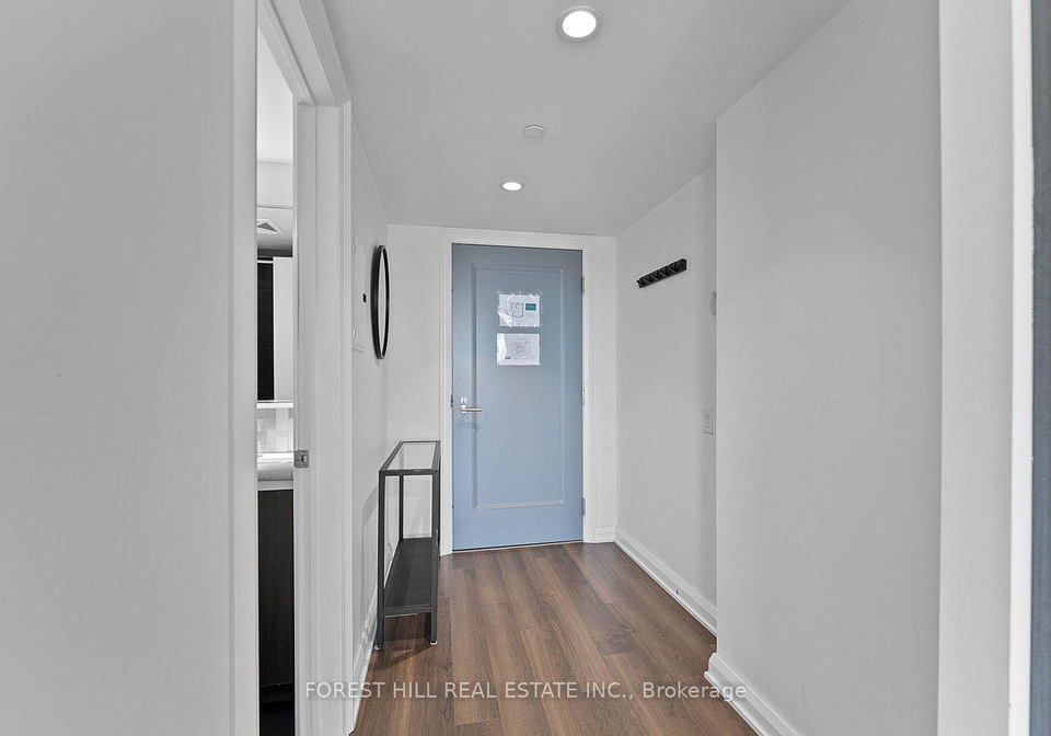 155-yorkville-avenue-toronto-ontario-c13055036