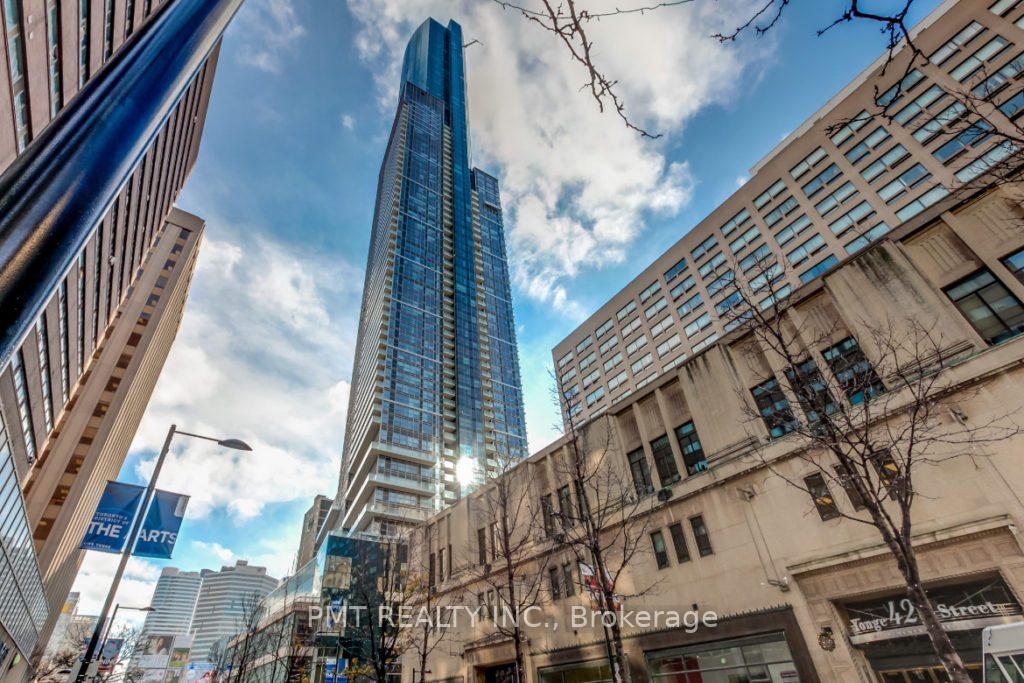 386-yonge-street-toronto-ontario-c13055050