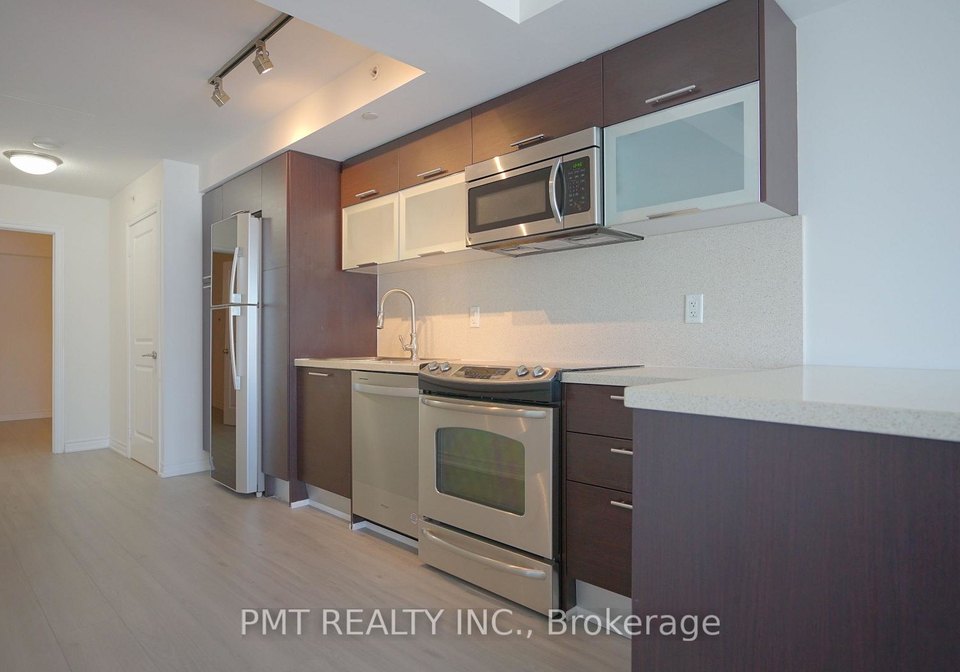 386-yonge-street-toronto-ontario-c13055050