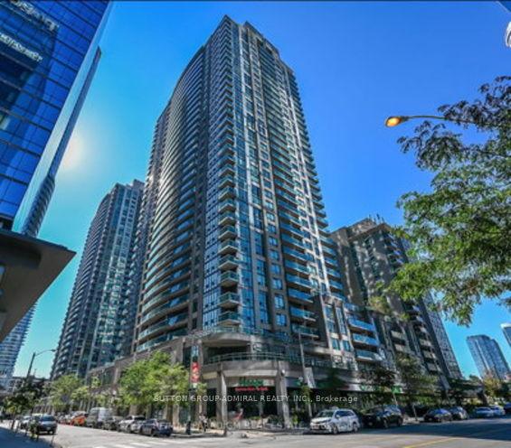 30-grand-trunk-crescent-toronto-ontario-c13055278