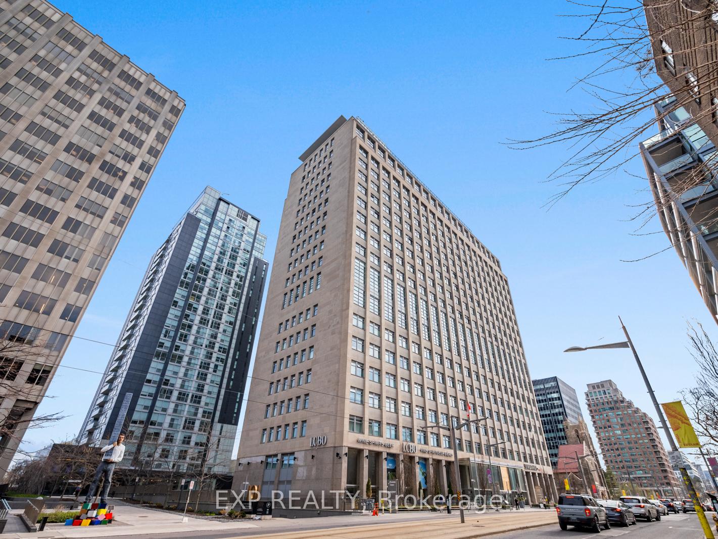 111-st-clair-avenue-w-toronto-ontario-c13055298
