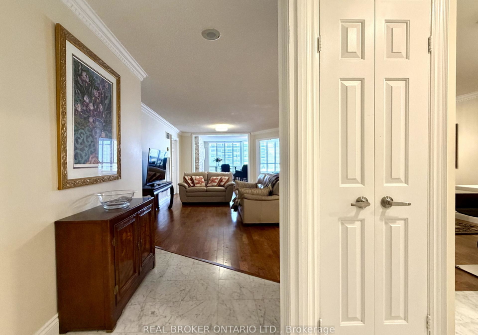 130-carlton-street-toronto-ontario-c13055390
