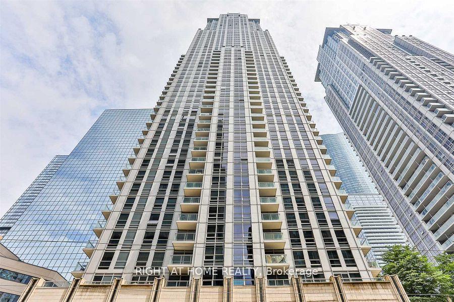 763-bay-street-toronto-ontario-c13055400