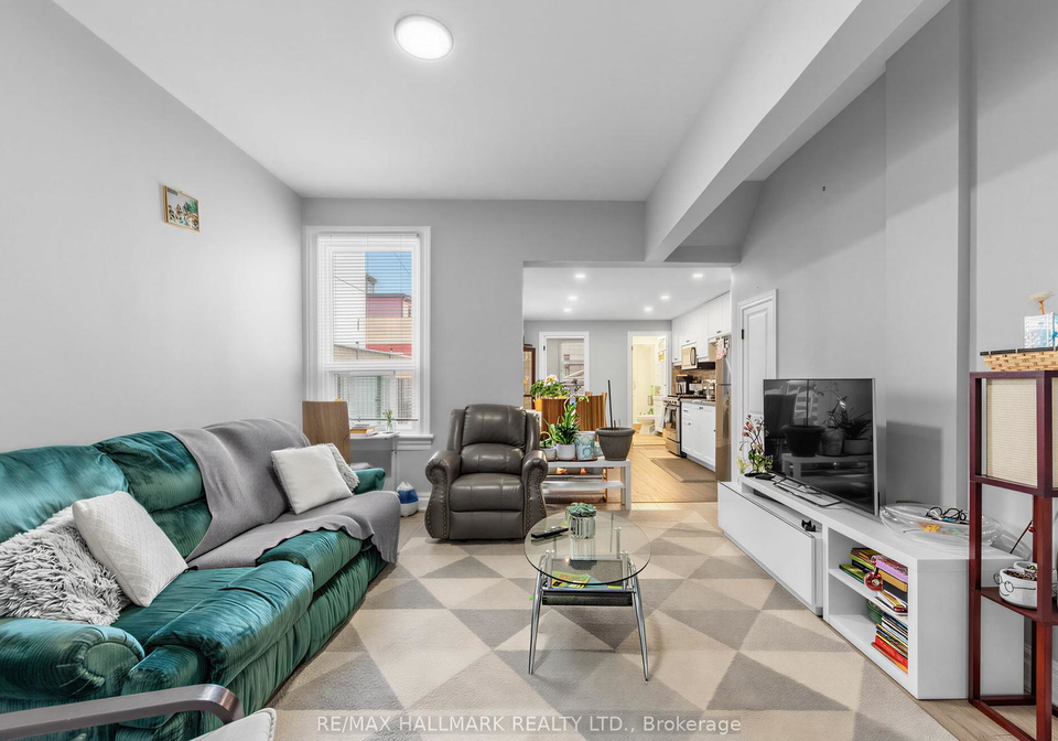 141-palmerston-avenue-toronto-ontario-c13055446