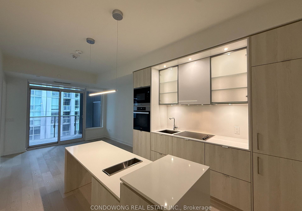 11-yorkville-avenue-toronto-ontario-c13055470