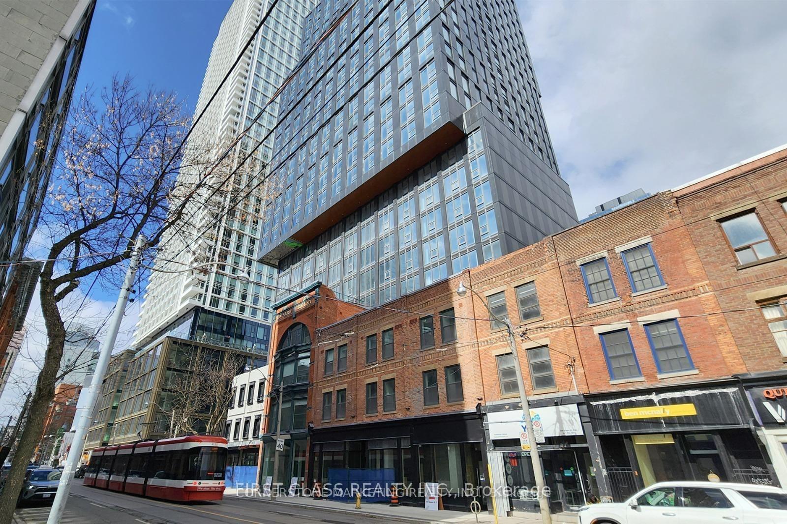 100-queen-street-toronto-ontario-c13055616