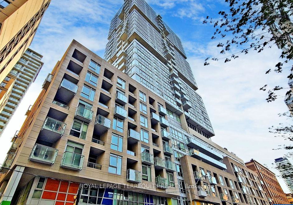 199-richmond-street-w-toronto-ontario-c13055626